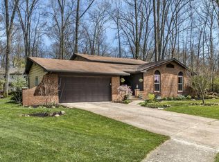 6 S Nadine Pl, Westerville, OH 43081
