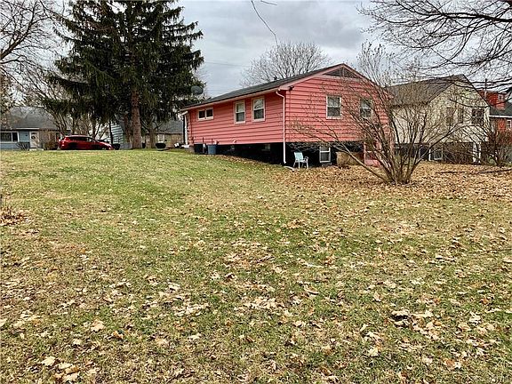 3rd image of 168 Hall Ave