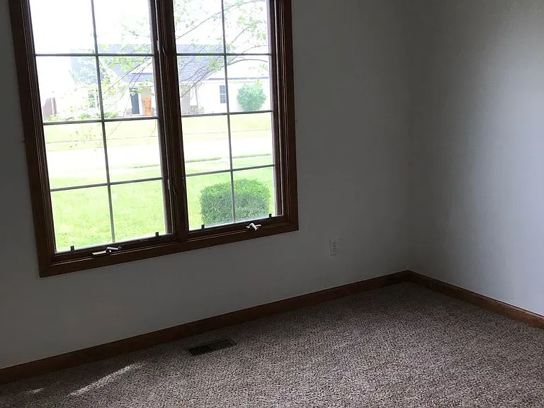 2726 Bearberry Ct — Photo 9