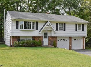 38 Fox Trail Rd, Sparta, NJ 07871