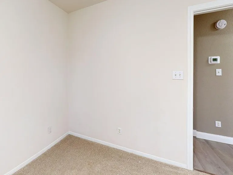 4205 Bluestem Ln — Photo 29
