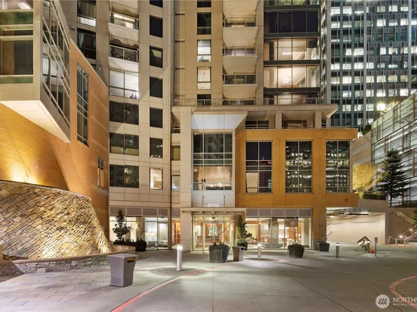 10650 NE 9th Place #1122, Bellevue, WA 98004