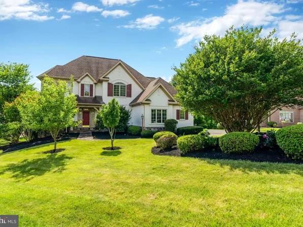 1444 Carrington Ridge Ln, Vienna, VA 22182