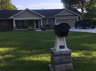 931 Wildwood Rd, Quincy, MI 49082