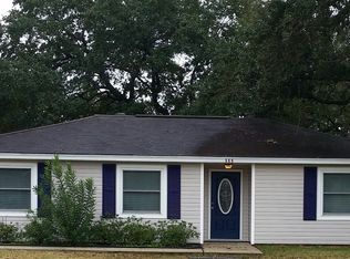 560 Rachal Ave, Bridge City, TX 77611