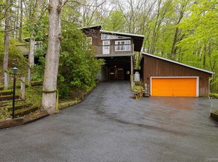 112 Old Sylvan Lake Road, Hopewell Junction, NY 12533