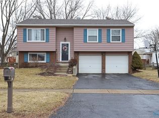 151 Quail Rd, Perrysburg, OH 43551