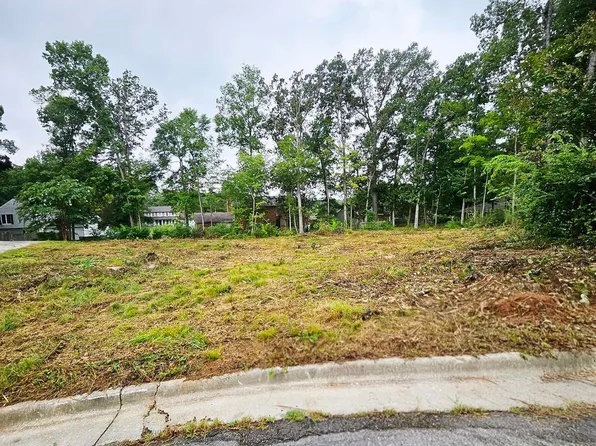 3216 Leafwood Pl SW, Decatur, AL 35603