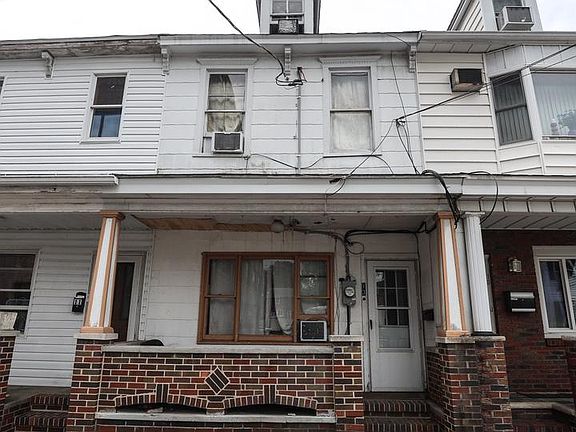 2nd image of 13 Lewis St