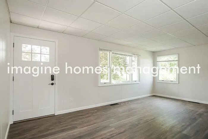 3 bed, 1.0 bath, 1280 sqft, $1,695 — Photo 3