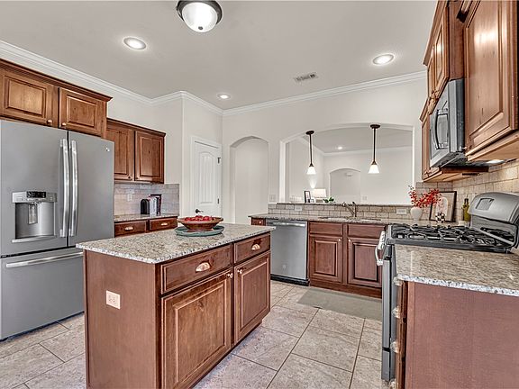 3rd image of 3016 W Topaz Dr