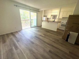 2515 De La Vina St APT 11, Santa Barbara, CA 93105