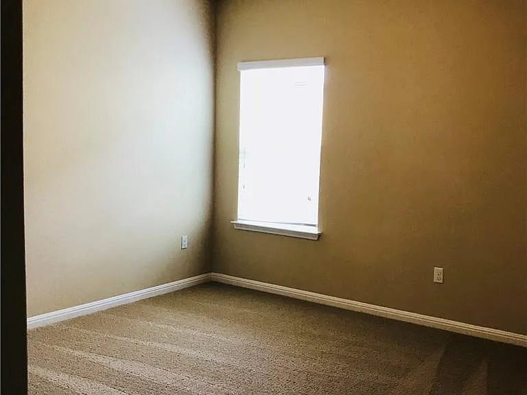 1532 Maier Dr — Photo 12
