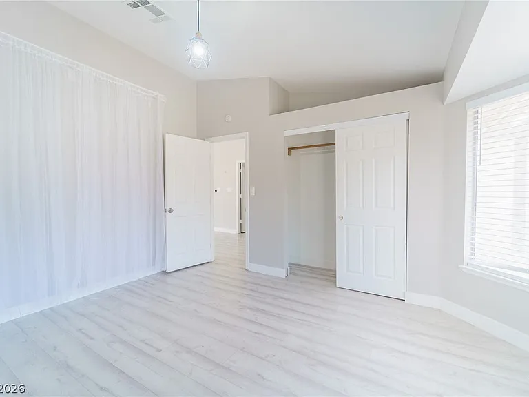 8517 Soneto Ln — Photo 11