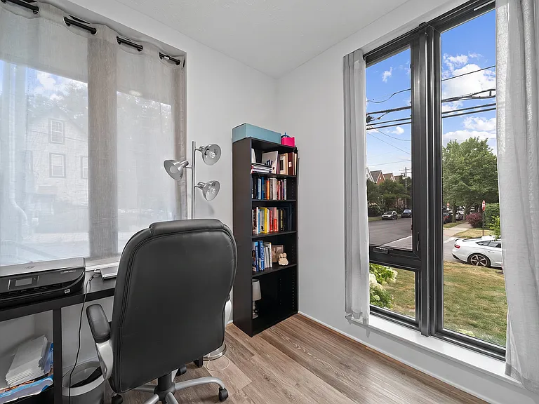2200 W 7th St — Photo 13