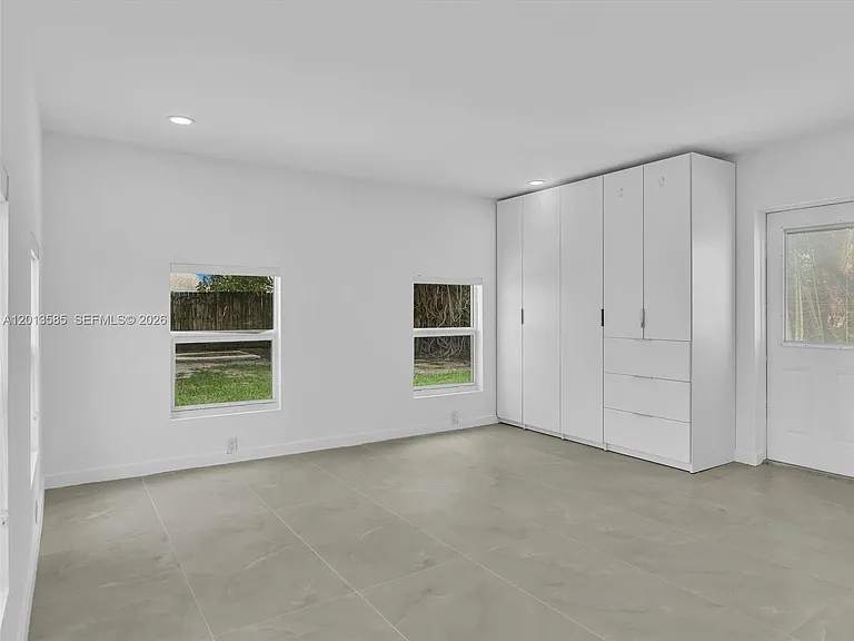 107 Central Ave — Photo 27