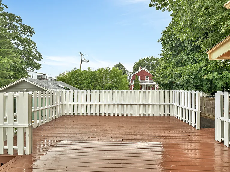 10 Pierce Ave #1 — Photo 49
