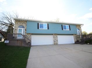 202 Joellen Dr, Waukesha, WI 53188