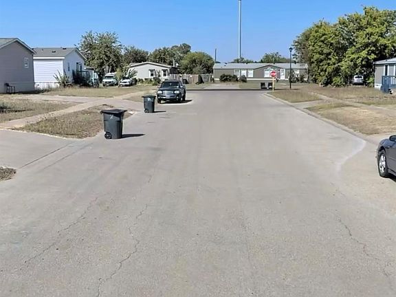 4th image of 3207 Sevilla Dr