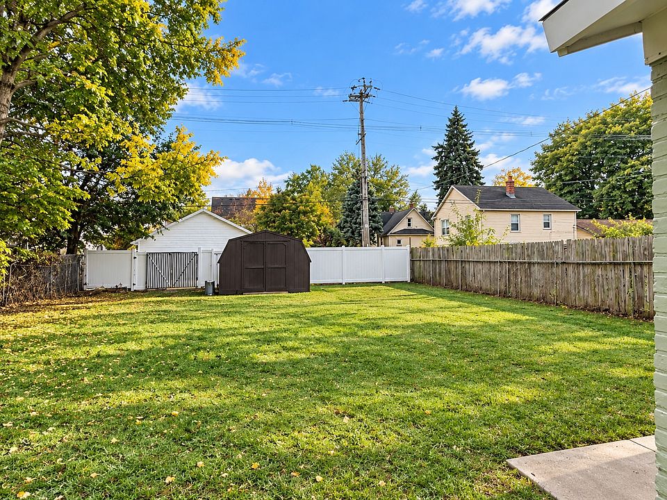 547 Pine St, photo 2