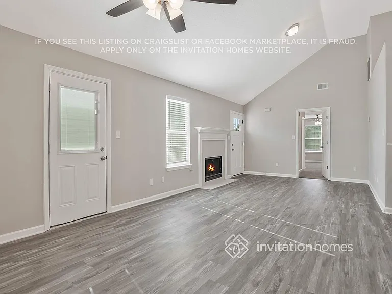 1156 Ruxbury Ct — Photo 2