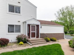 3930 38th St APT D, Rock Island, IL 61201