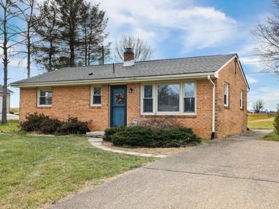 19 Pleasant Valley Dr, Weyers Cave, VA, 24486