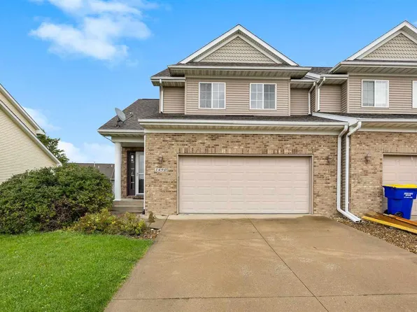 1490 Vandello Cir, North Liberty, IA 52317