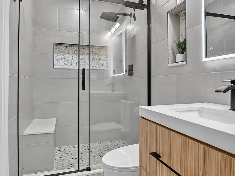 6951 NE 7th Ave — Photo 30