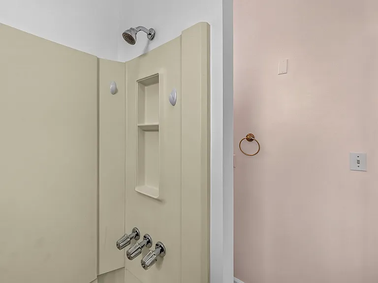 56 W Somerset St #1 — Photo 16