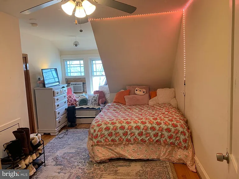256 Radcliffe St — Photo 21