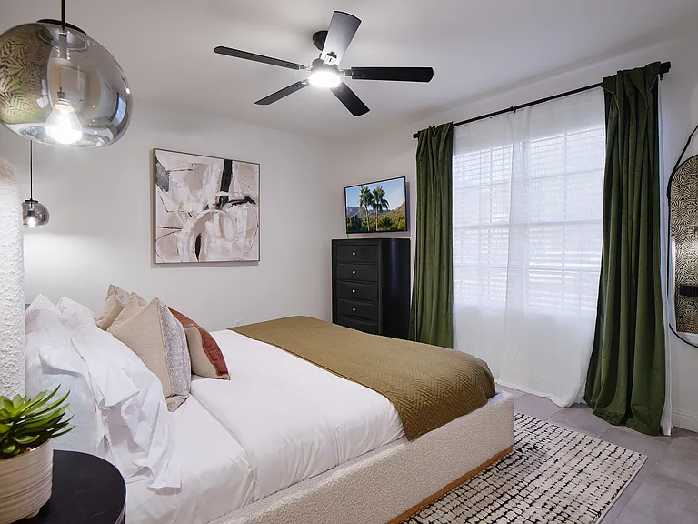 Bedroom 2: King Bed + Smart TV