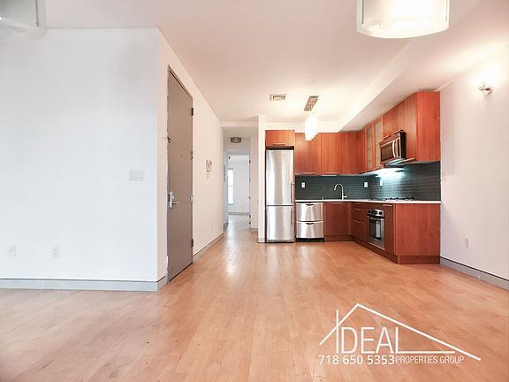 4th image of 236 6th Ave APT 1D
