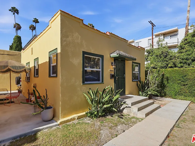 1964 Dracena Dr — Photo 2