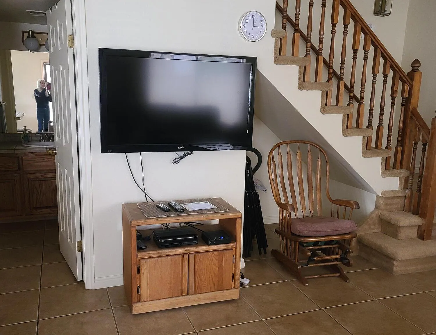 3 bed, 2.0 bath, 1307 sqft, $2,200 — Photo 3