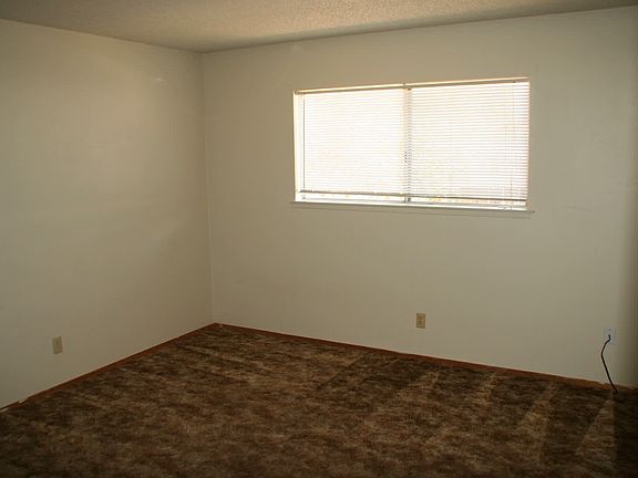 5th image of 1324 W Harvard Dr