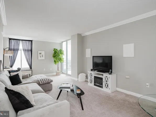 28 Allegheny Ave APT 1512, Baltimore, MD 21204
