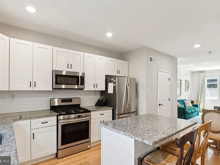 2211 Titan St — Photo 18