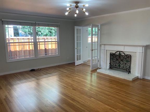 5th image of 2555 Ramona St