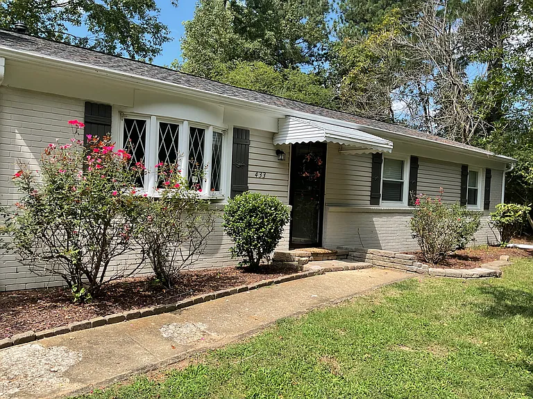 433 Queens Creek Rd — Photo 3