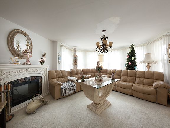 2nd image of 4255 N Ozanam Ave #1