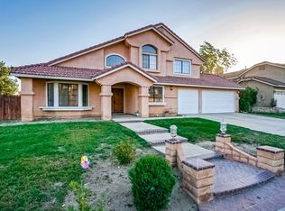 1727 W Candlewood Ave, Rialto, CA 92377