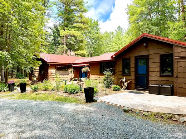 13325 W Pine Lake Rd, Manistee, MI 49660