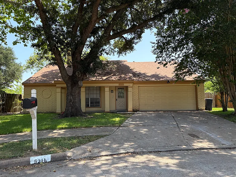 5311 Green Hazel Ct — Photo 1