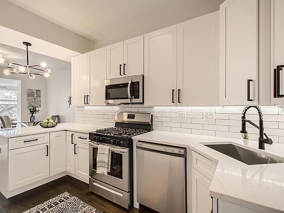 5th image of 1304 W Hood Ave APT 2