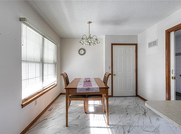 3rd image of 16520 E 53rd Terrace Ct S