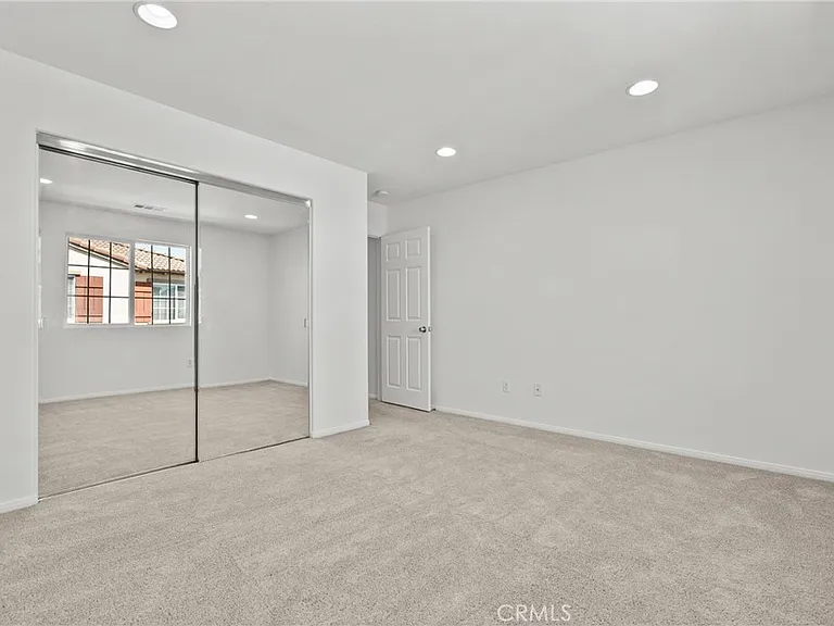 9427 Lemona Ave #20 — Photo 15