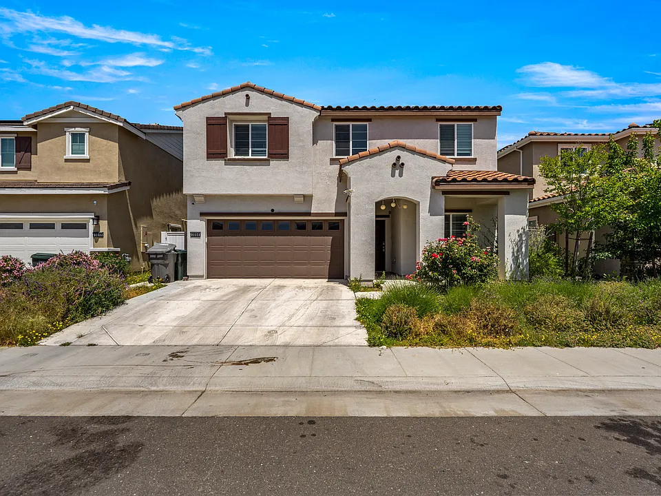 3064 Sky Watch Way