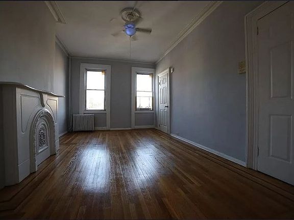 3rd image of 557 Communipaw Ave #2A