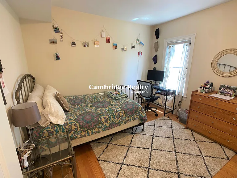 537 Main St #2T — Photo 2